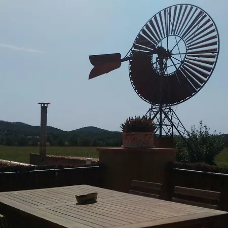 Cal Maduxaire Casa Aislada-hipica Holiday home *